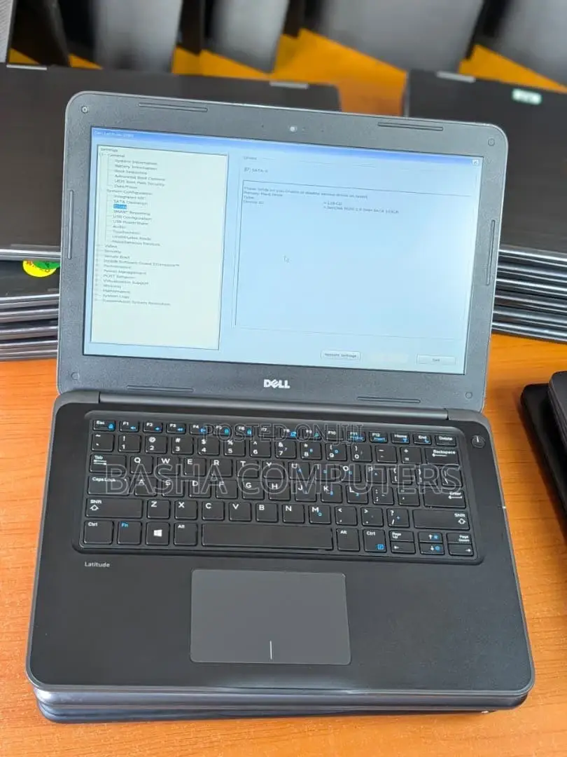 New Laptop Dell 4GB Intel Core i7 SSD 256GB