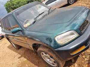 Toyota RAV4 Base 4x4 1999 Green