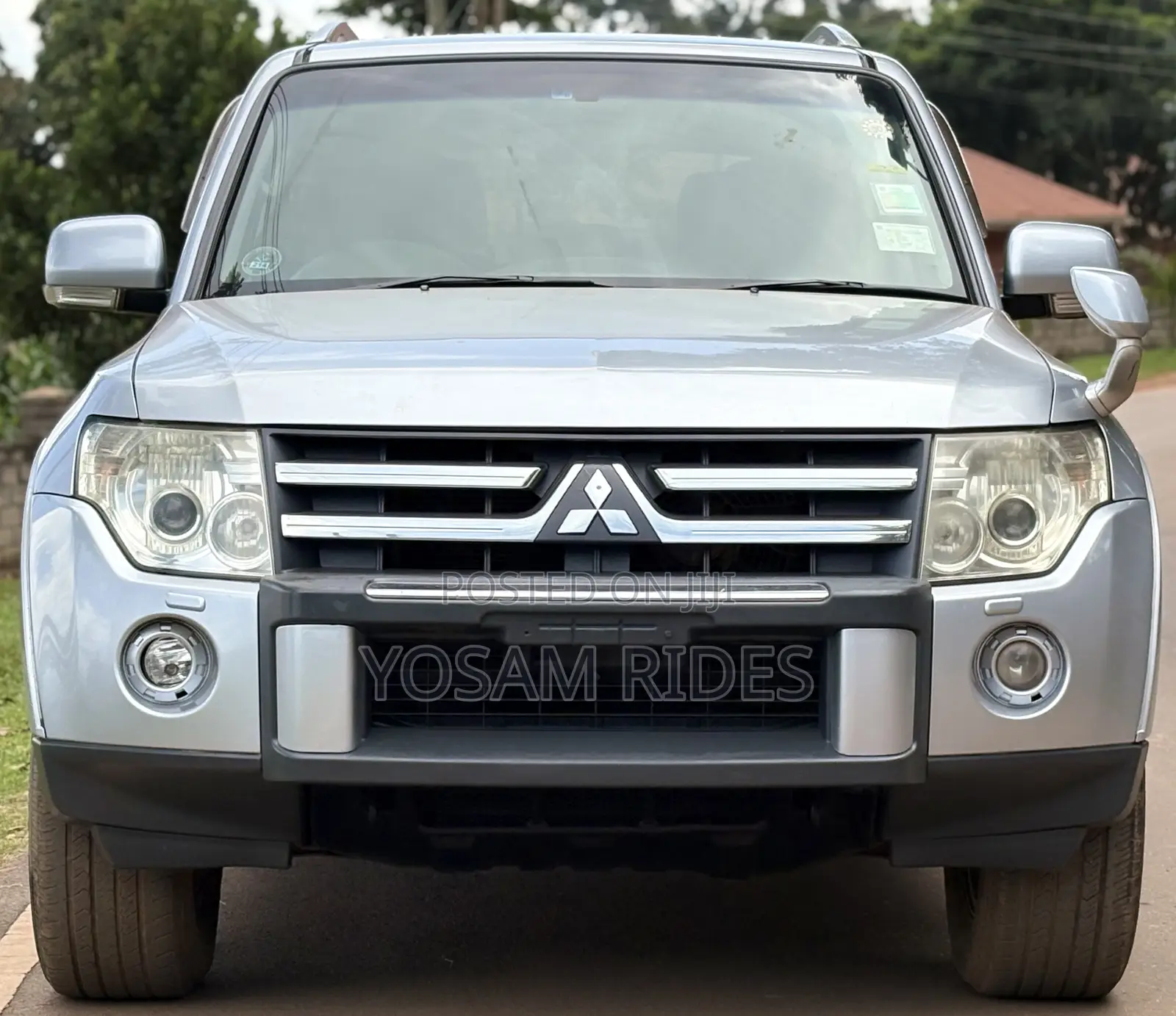 Mitsubishi Pajero 3.0 2011 Silver