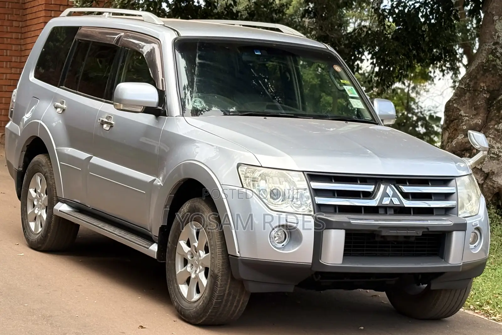 Mitsubishi Pajero 3.0 2011 Silver