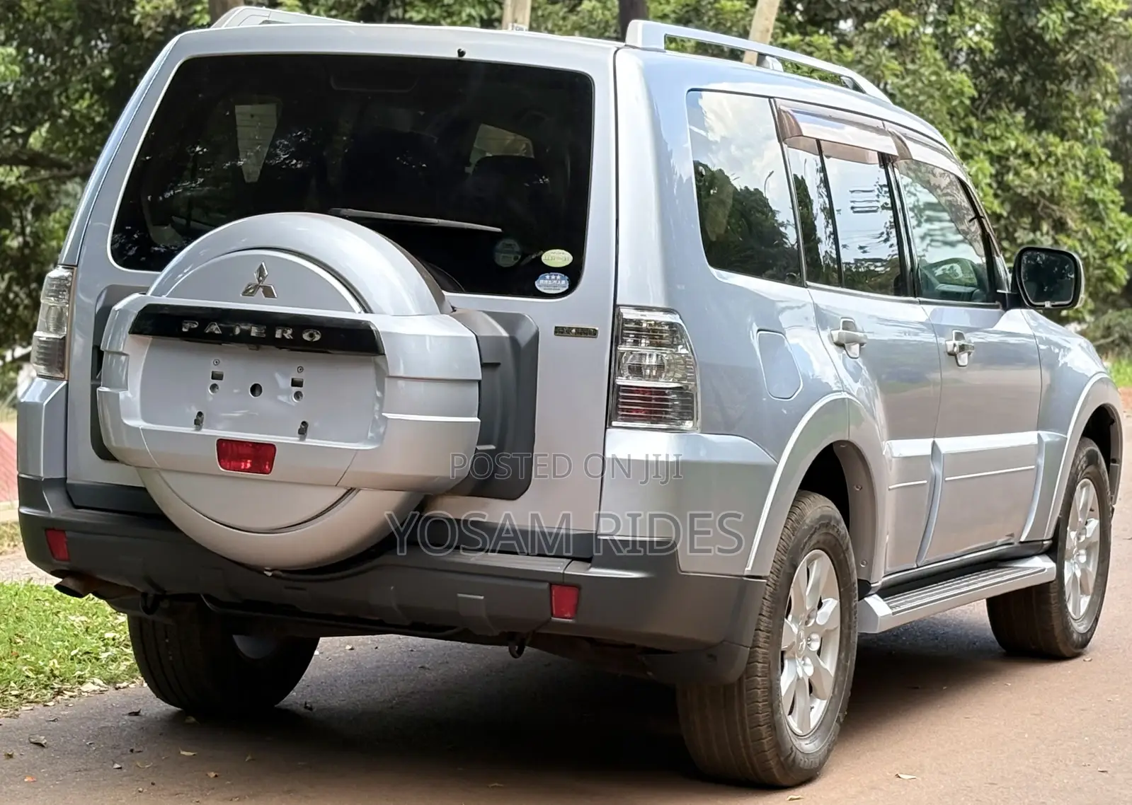 Mitsubishi Pajero 3.0 2011 Silver