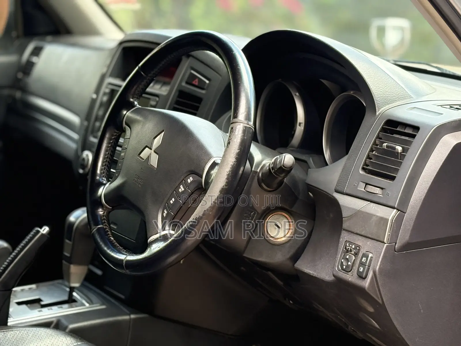 Mitsubishi Pajero 3.0 2011 Silver
