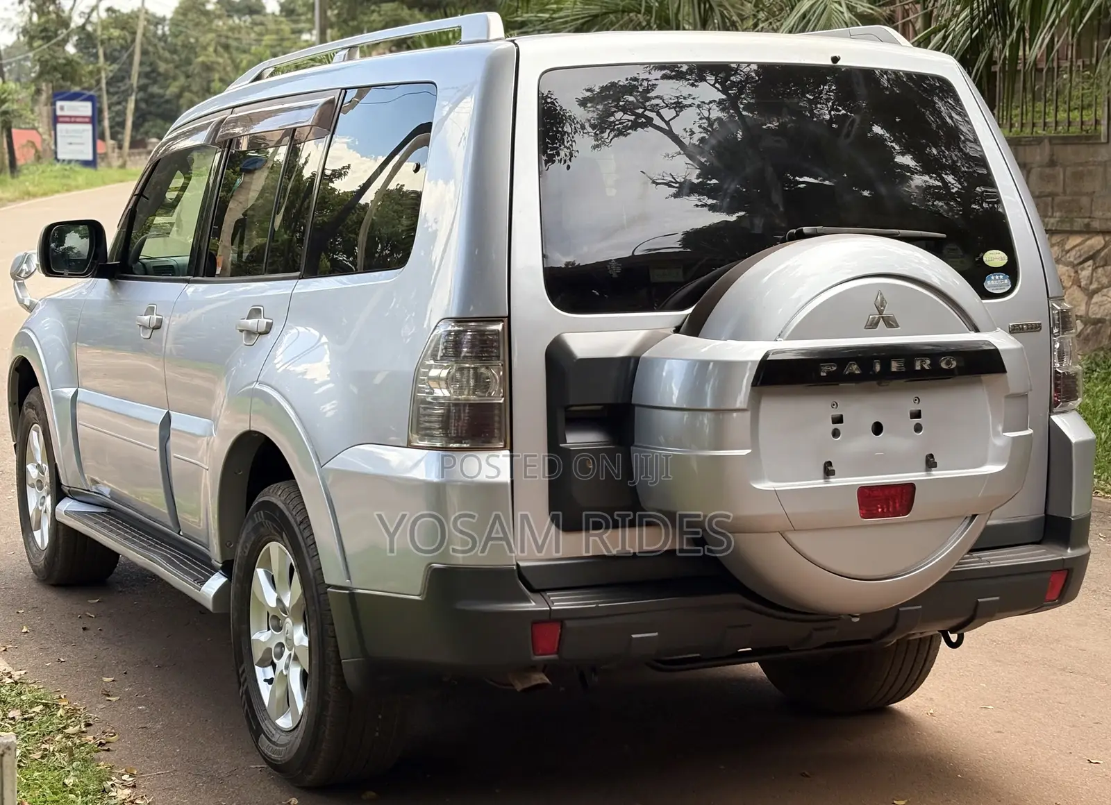 Mitsubishi Pajero 3.0 2011 Silver