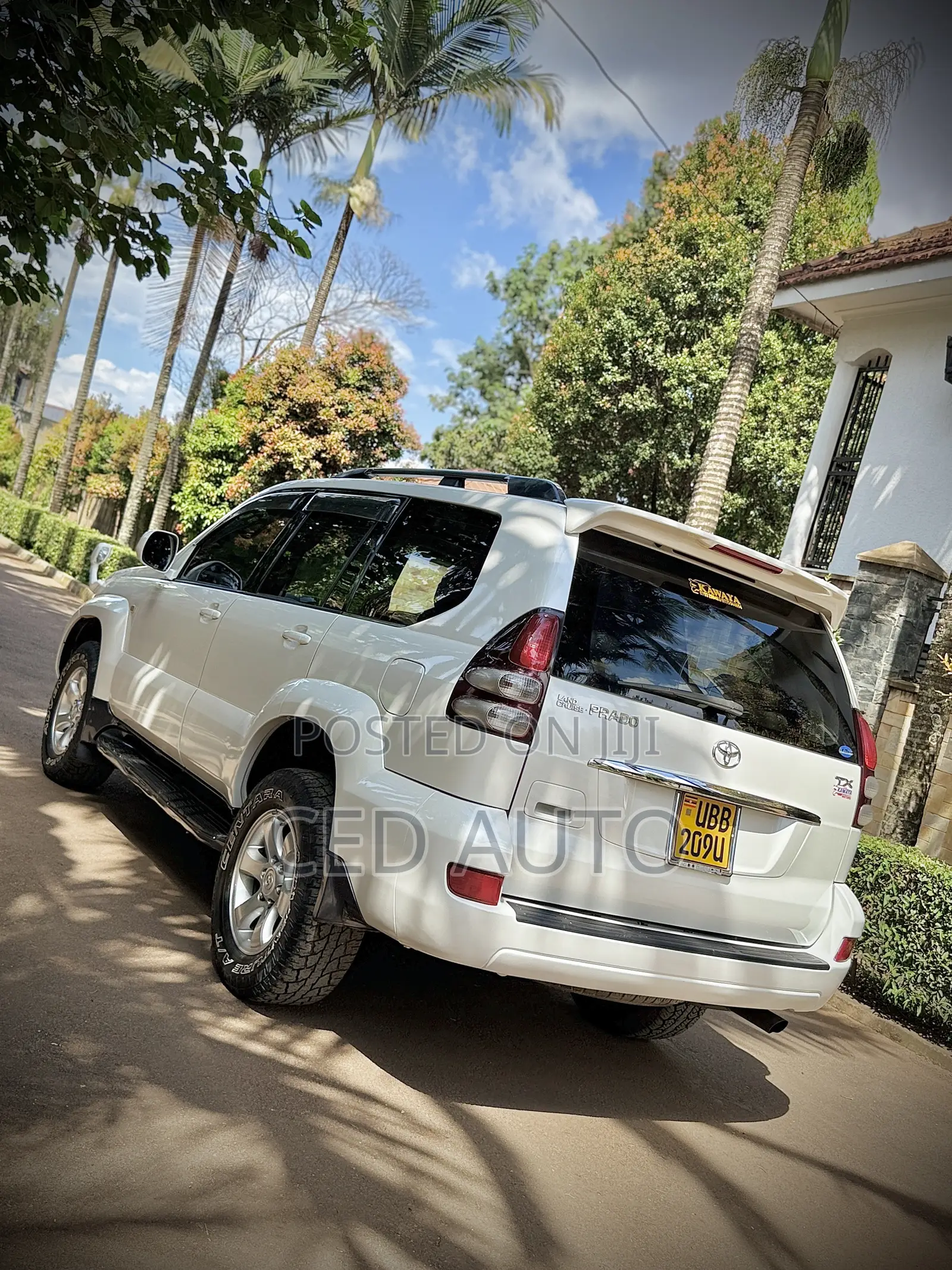 Toyota Land Cruiser Prado 2005 White