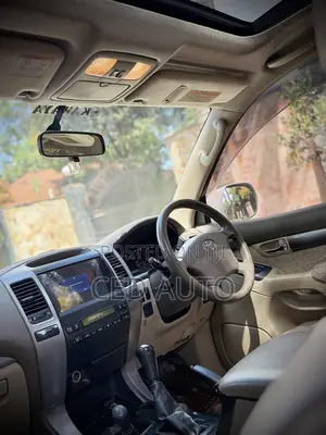 Toyota Land Cruiser Prado 2005 White