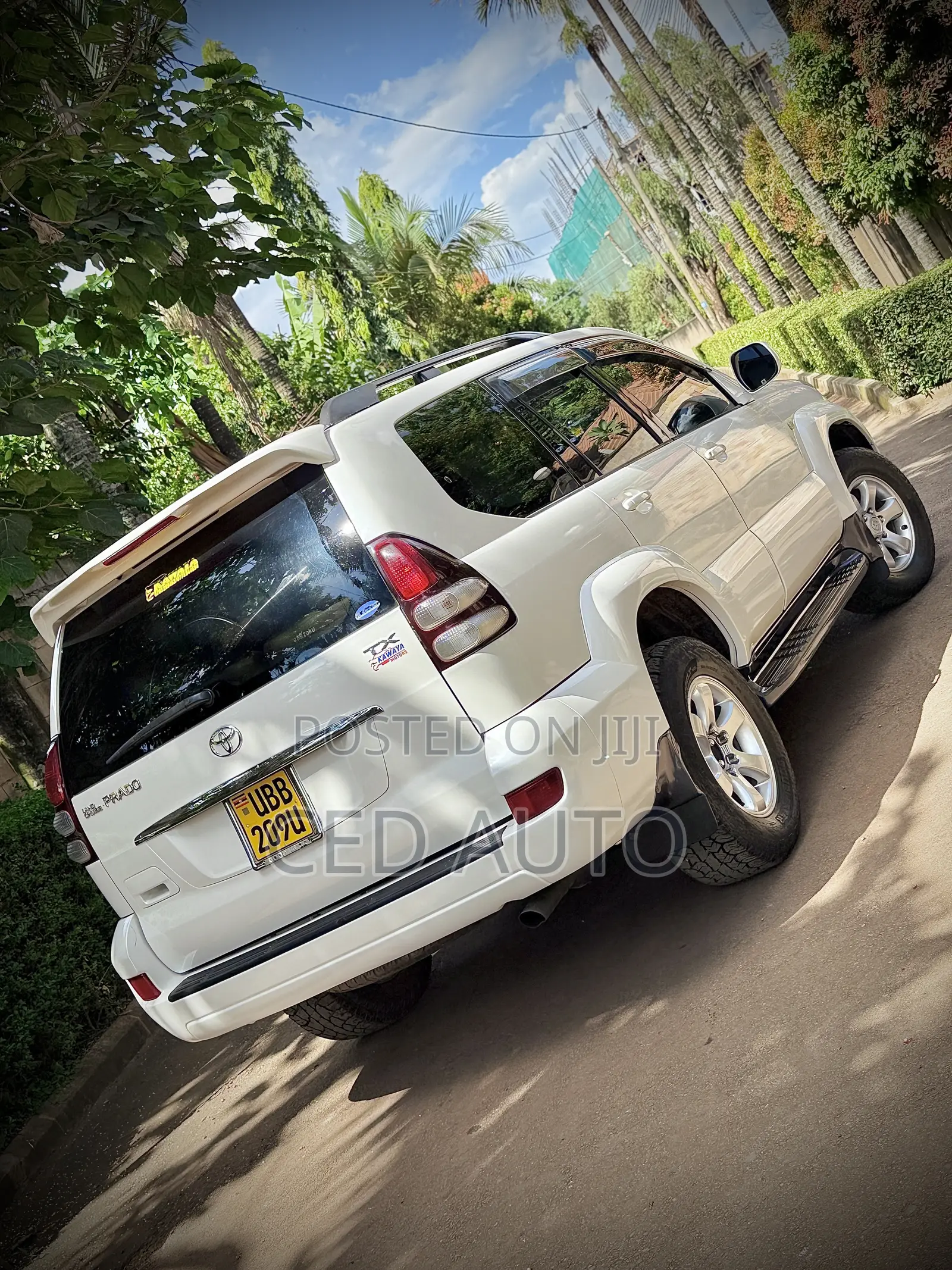 Toyota Land Cruiser Prado 2005 White