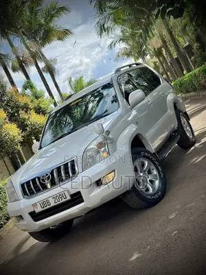 Toyota Land Cruiser Prado 2005 White