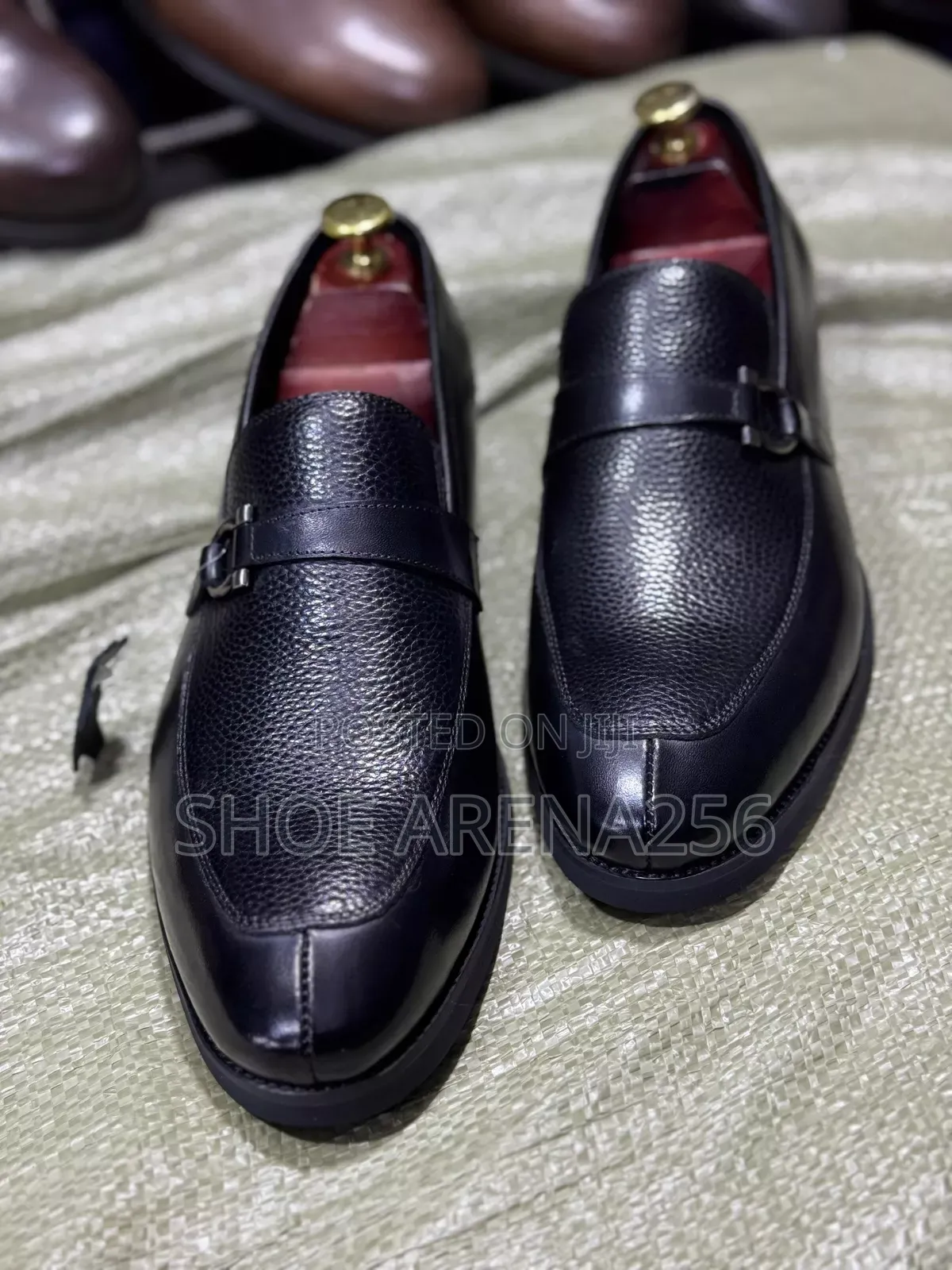 Elegant Classic Gentlemen Shoes