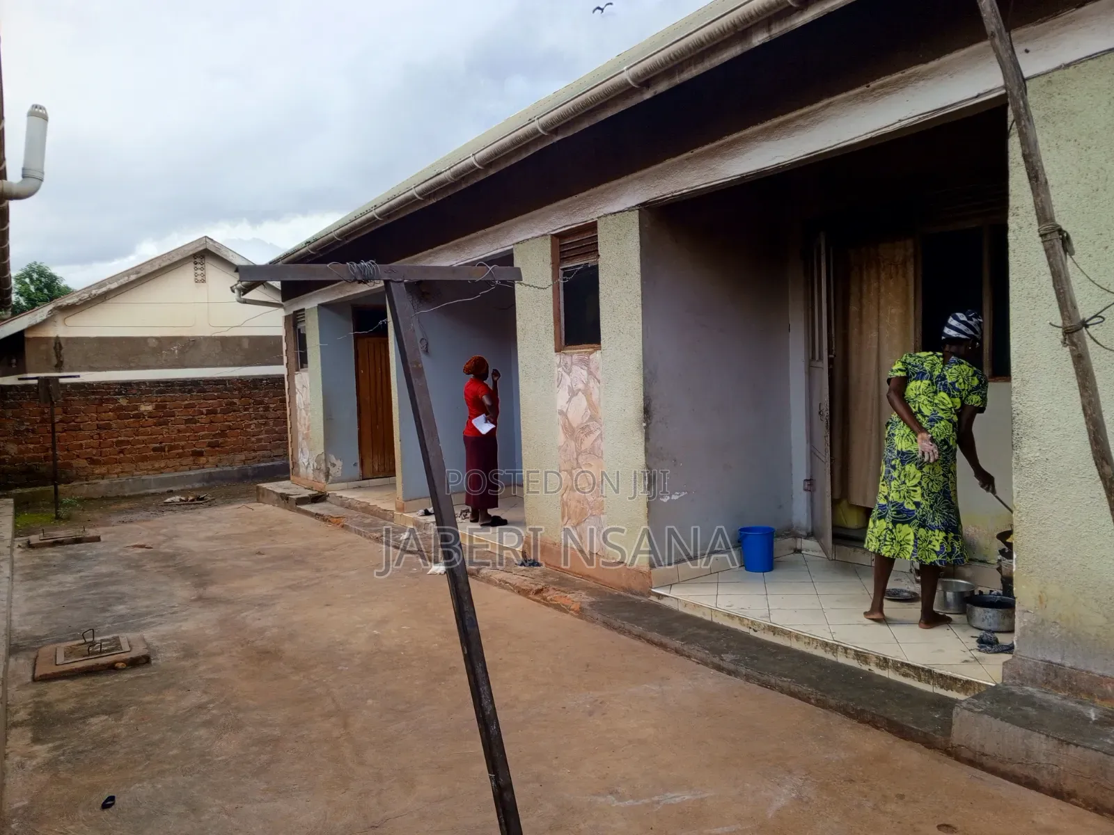 12bdrm Room & Parlour in Gombe for sale