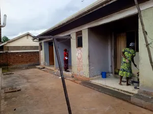 12bdrm Room & Parlour in Gombe for sale