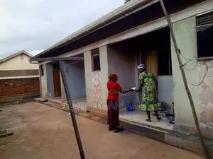 12bdrm Room & Parlour in Gombe for sale