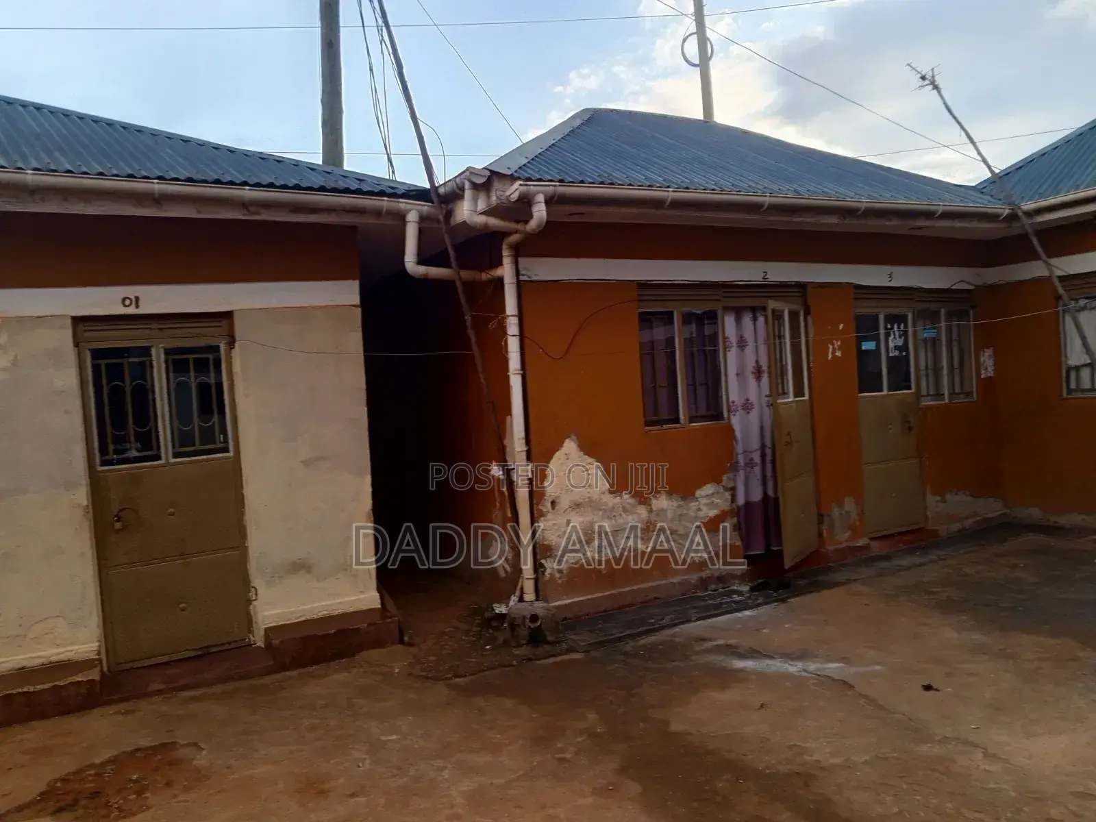 12bdrm Room & Parlour in Gombe for sale