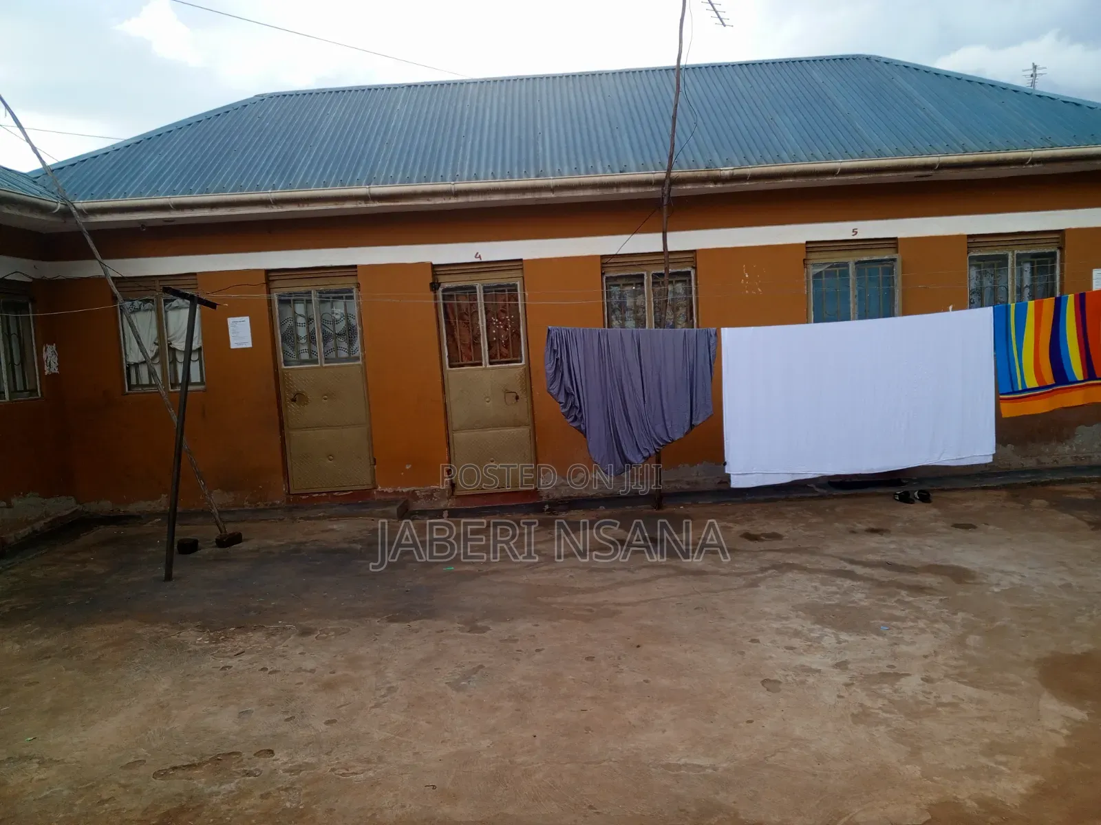 12bdrm Room & Parlour in Gombe for sale