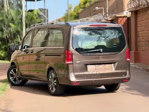 Mercedes-Benz Vito 2018 Brown
