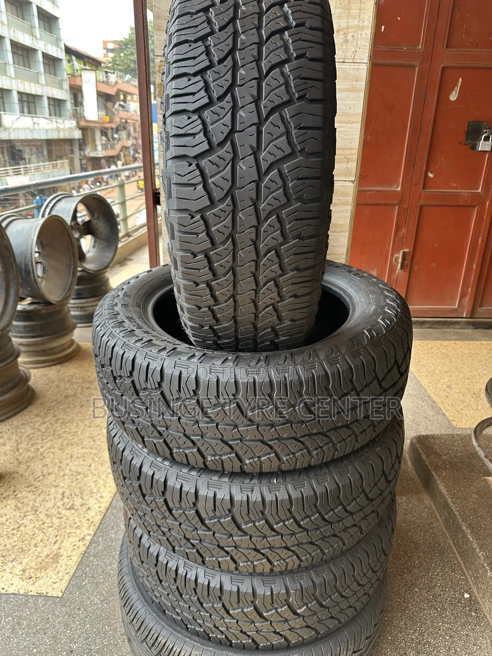 235/60r18 All Terrain Tires a/T Good Condition Japan Foreign Used