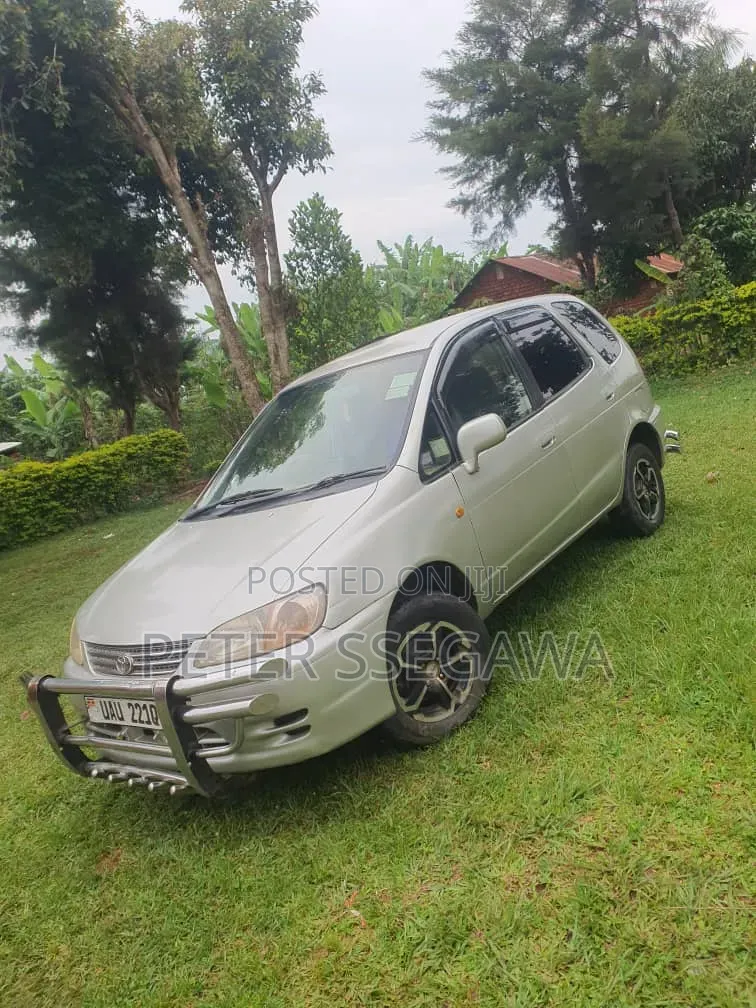 Toyota Corolla Spacio 2002 Silver
