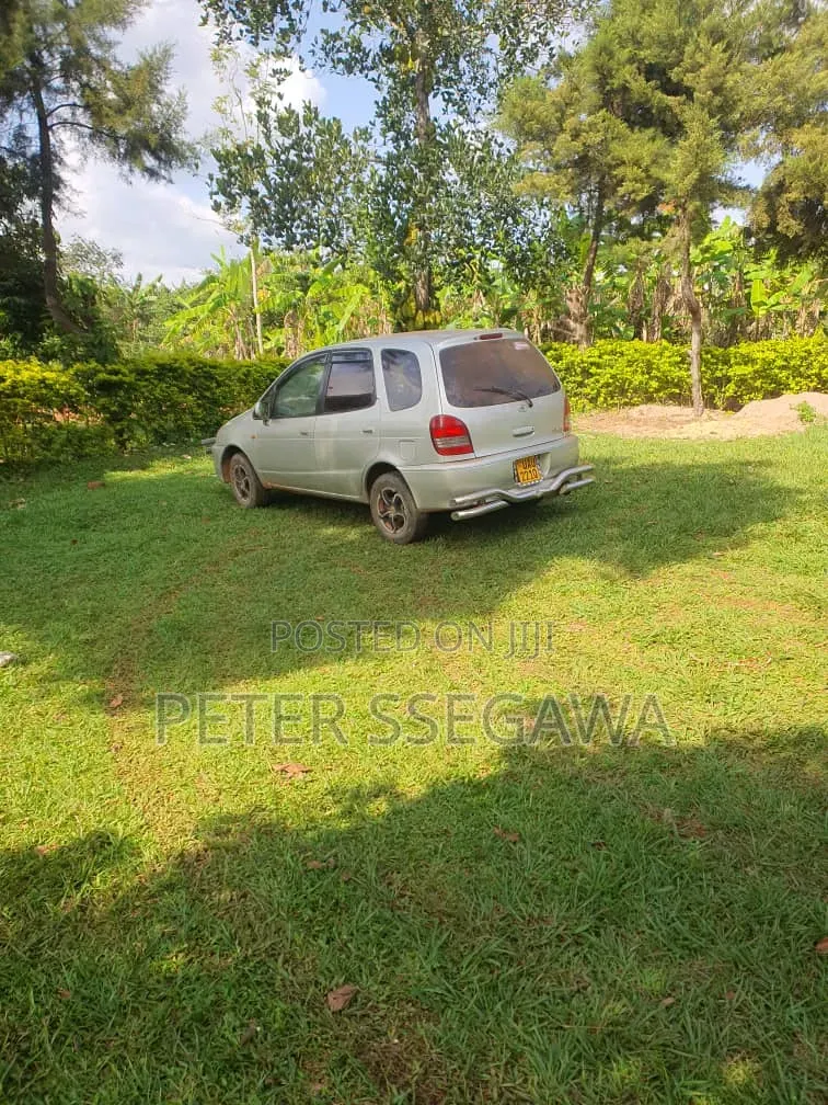 Toyota Corolla Spacio 2002 Silver