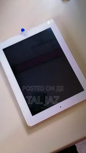 Apple iPad 3 Wi-Fi + Cellular 64 GB Silver
