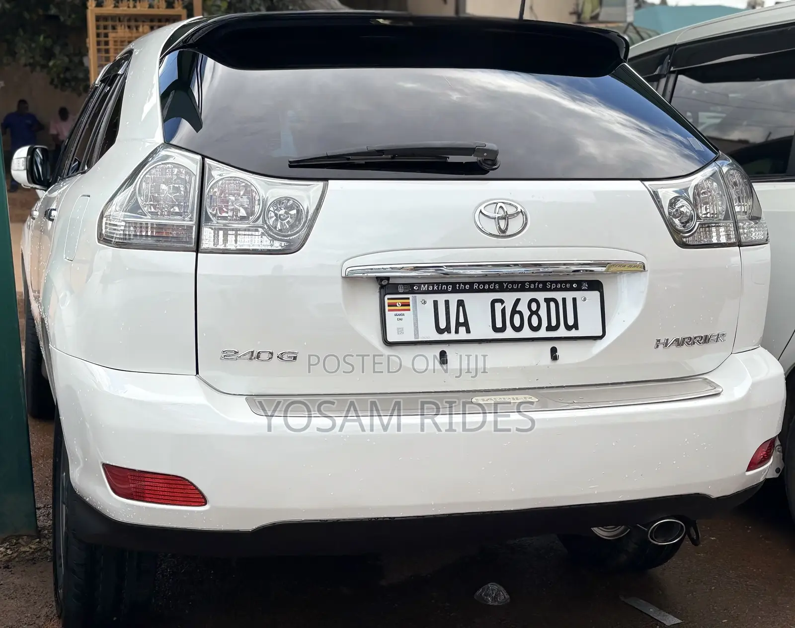Toyota Harrier 2.4 2012 White
