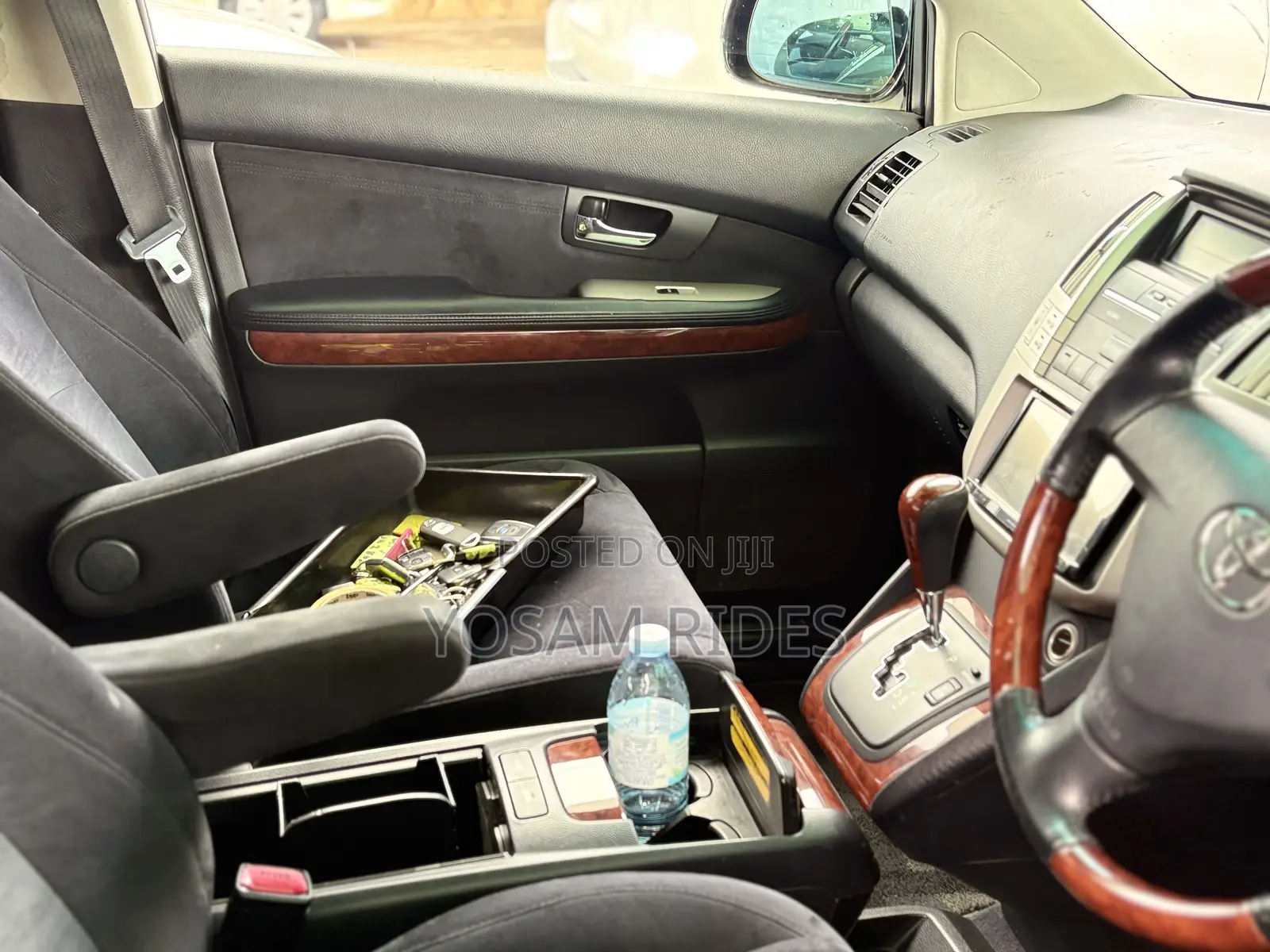 Toyota Harrier 2.4 2012 White