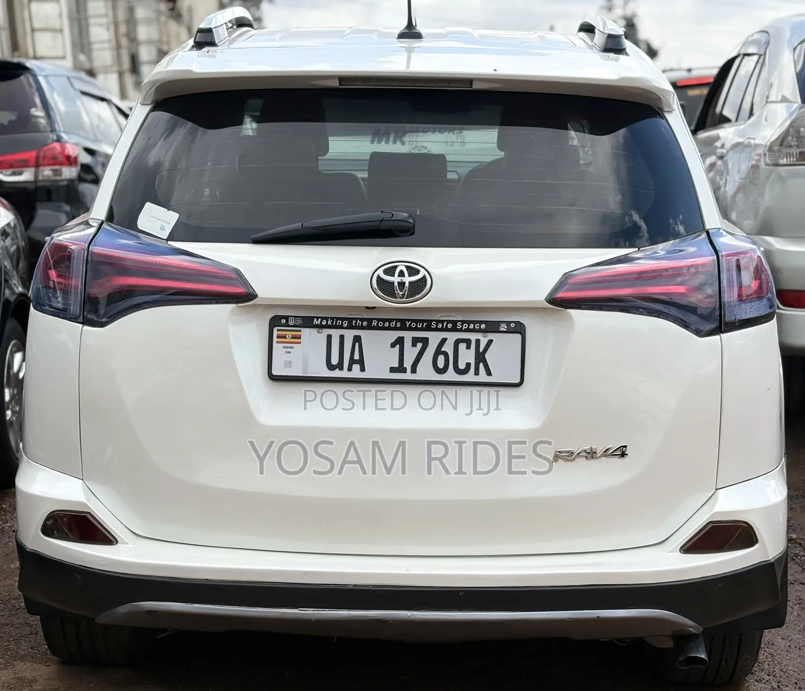 Toyota RAV4 LE 4dr SUV (2.5L 4cyl 6A) 2015 White
