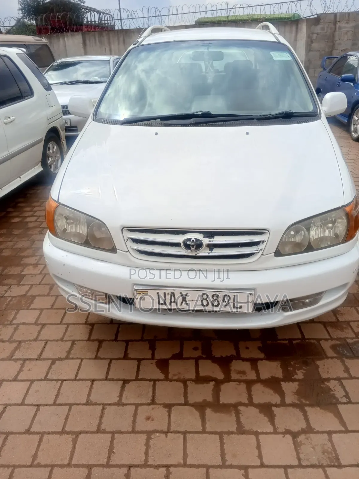 Toyota Ipsum 2000 Silver