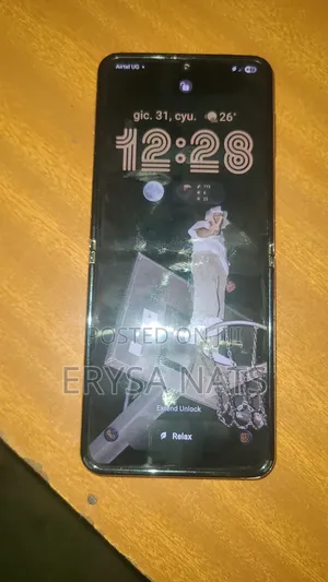 Samsung Galaxy Z Flip4 256 GB Gold