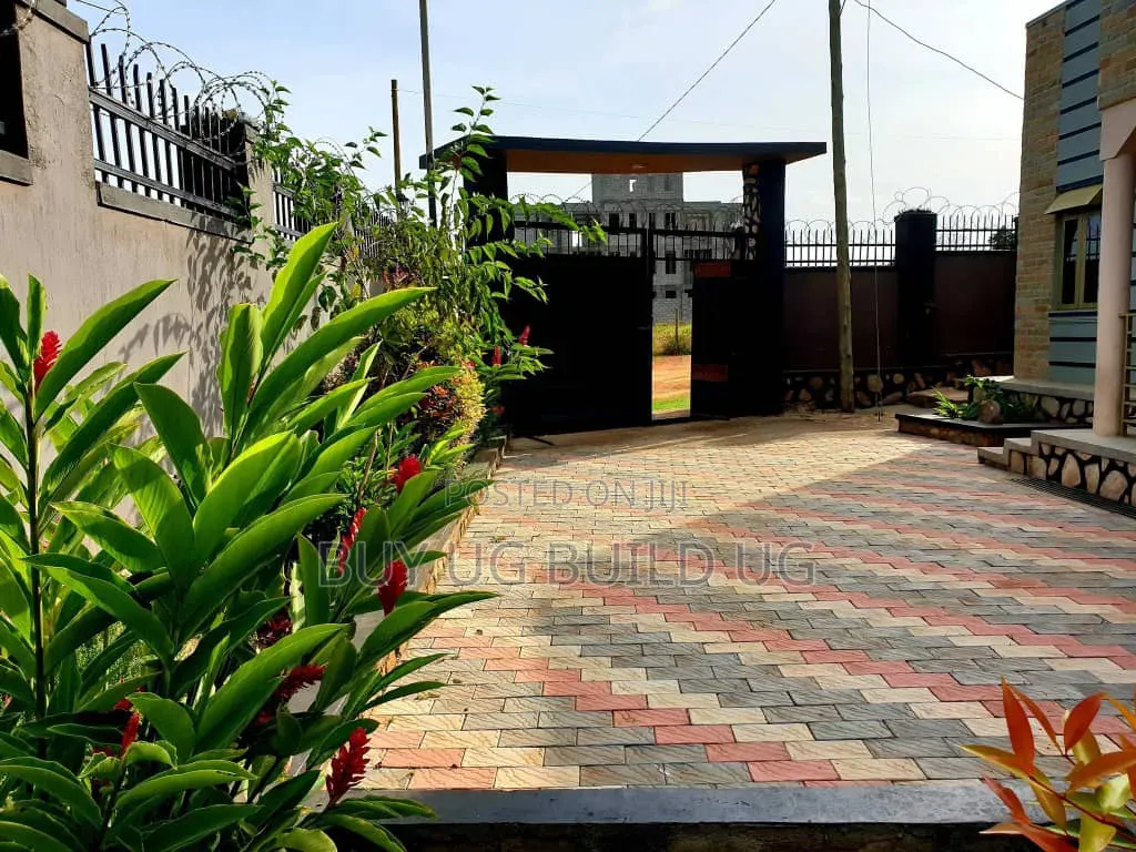 3bdrm Bungalow in Kira Nakwero for sale