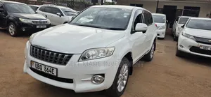 Toyota Vanguard 2010 White