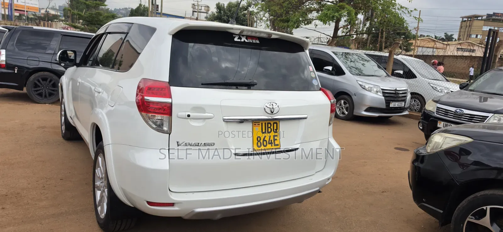 Toyota Vanguard 2010 White