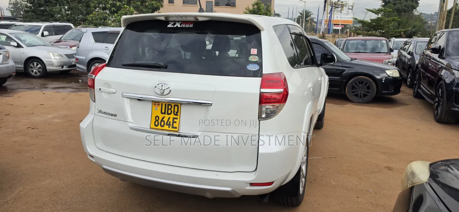 Toyota Vanguard 2010 White