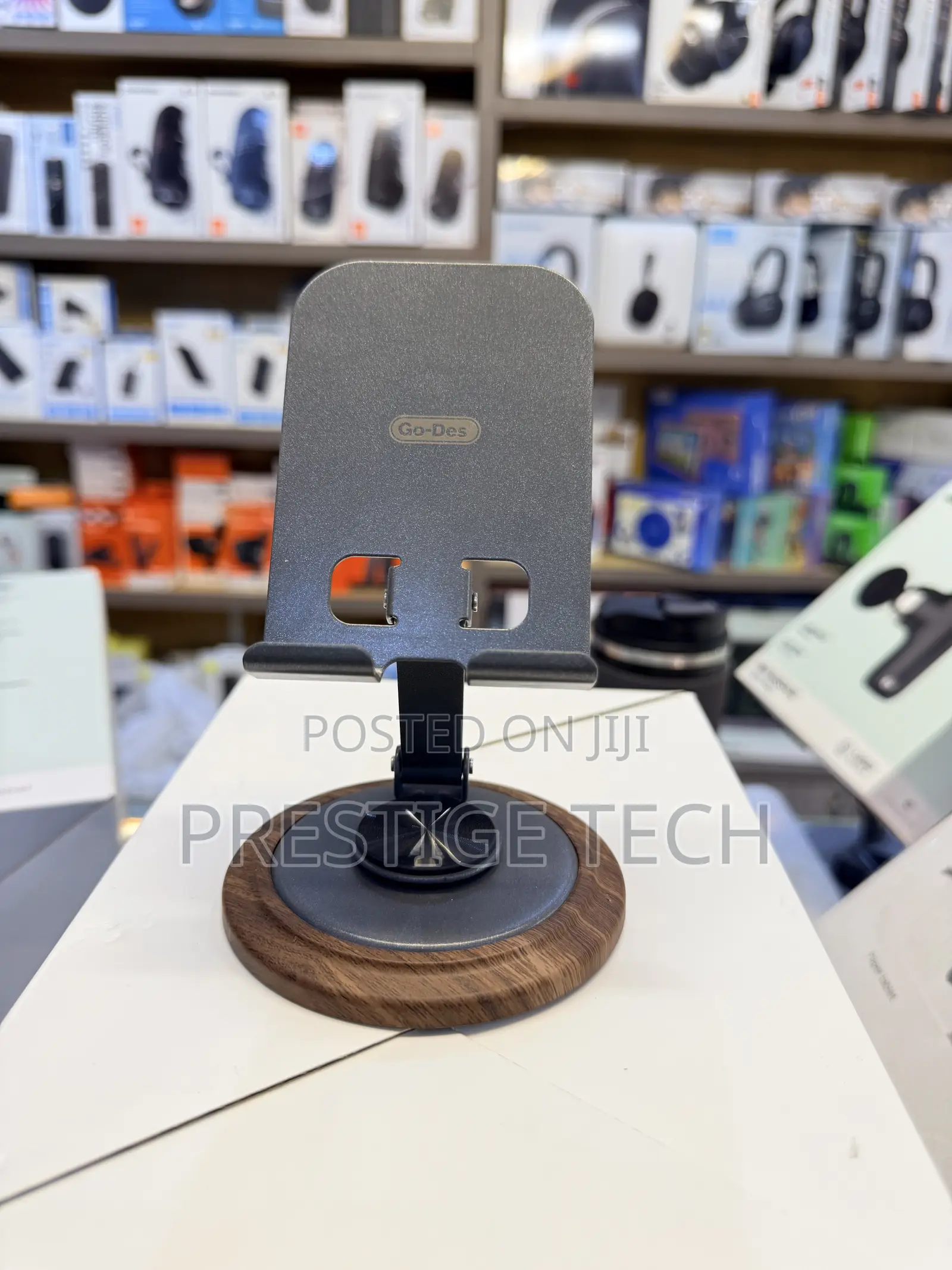 Go Des Foldable Desktop Phone Stand 360° Phone Holder Wooden Finish