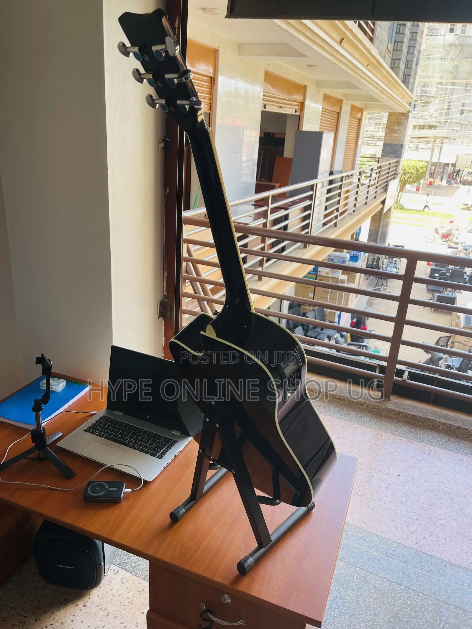 Sweet Melodys Black Powered Yamaha Acoustic Guitar