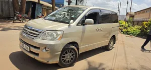 Toyota Noah 2007 Gold