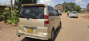 Toyota Noah 2007 Gold