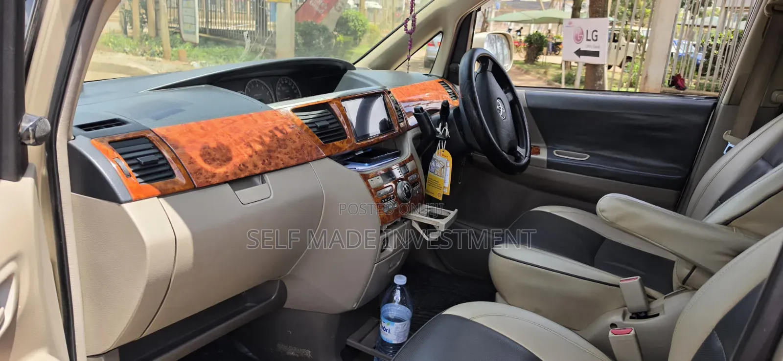 Toyota Noah 2007 Gold