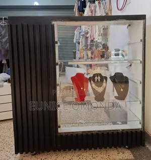 Shop Display Counter