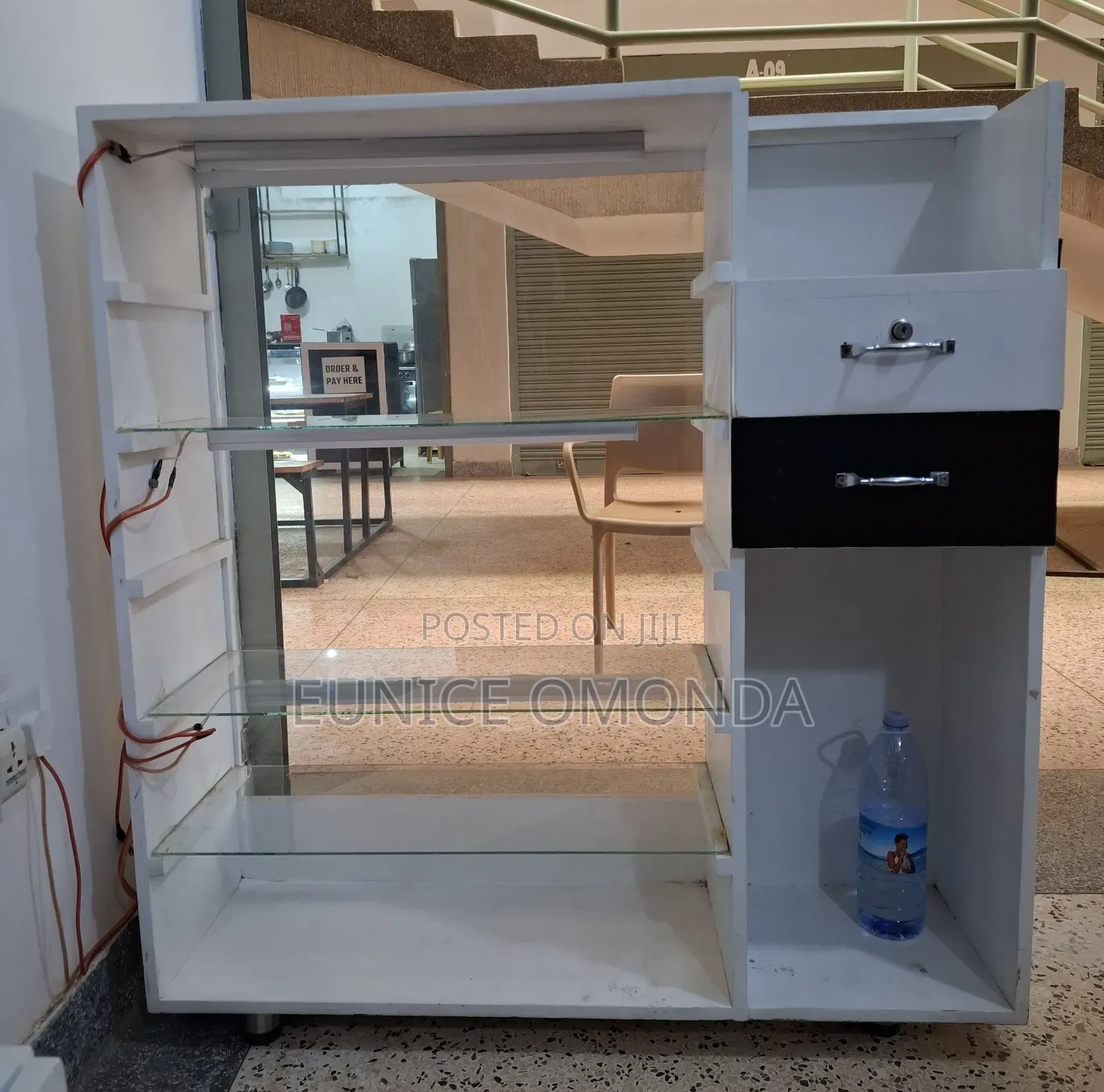 Shop Display Counter