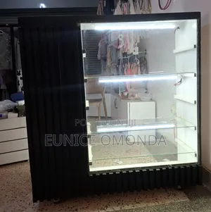Shop Display Counter