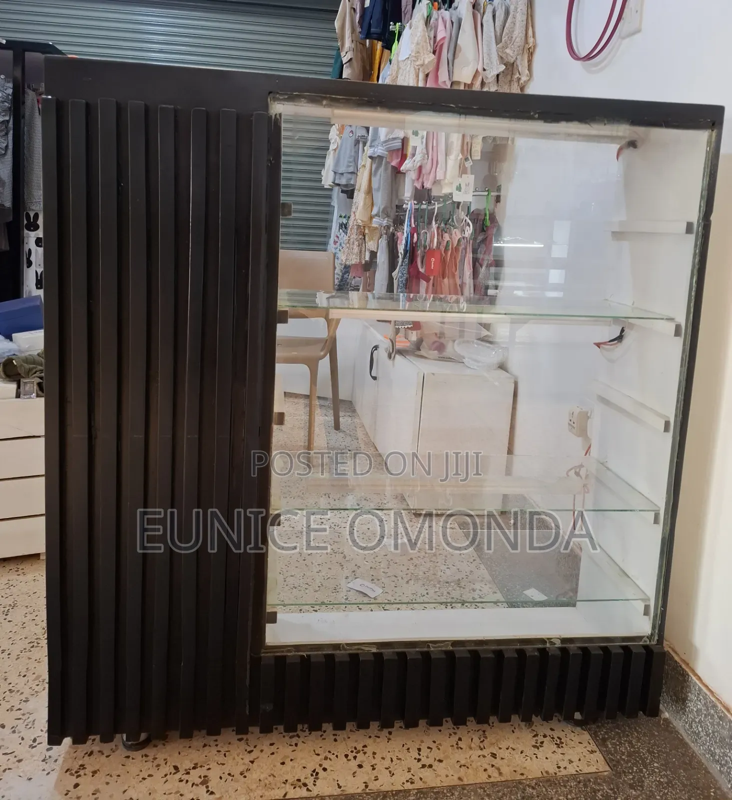 Shop Display Counter