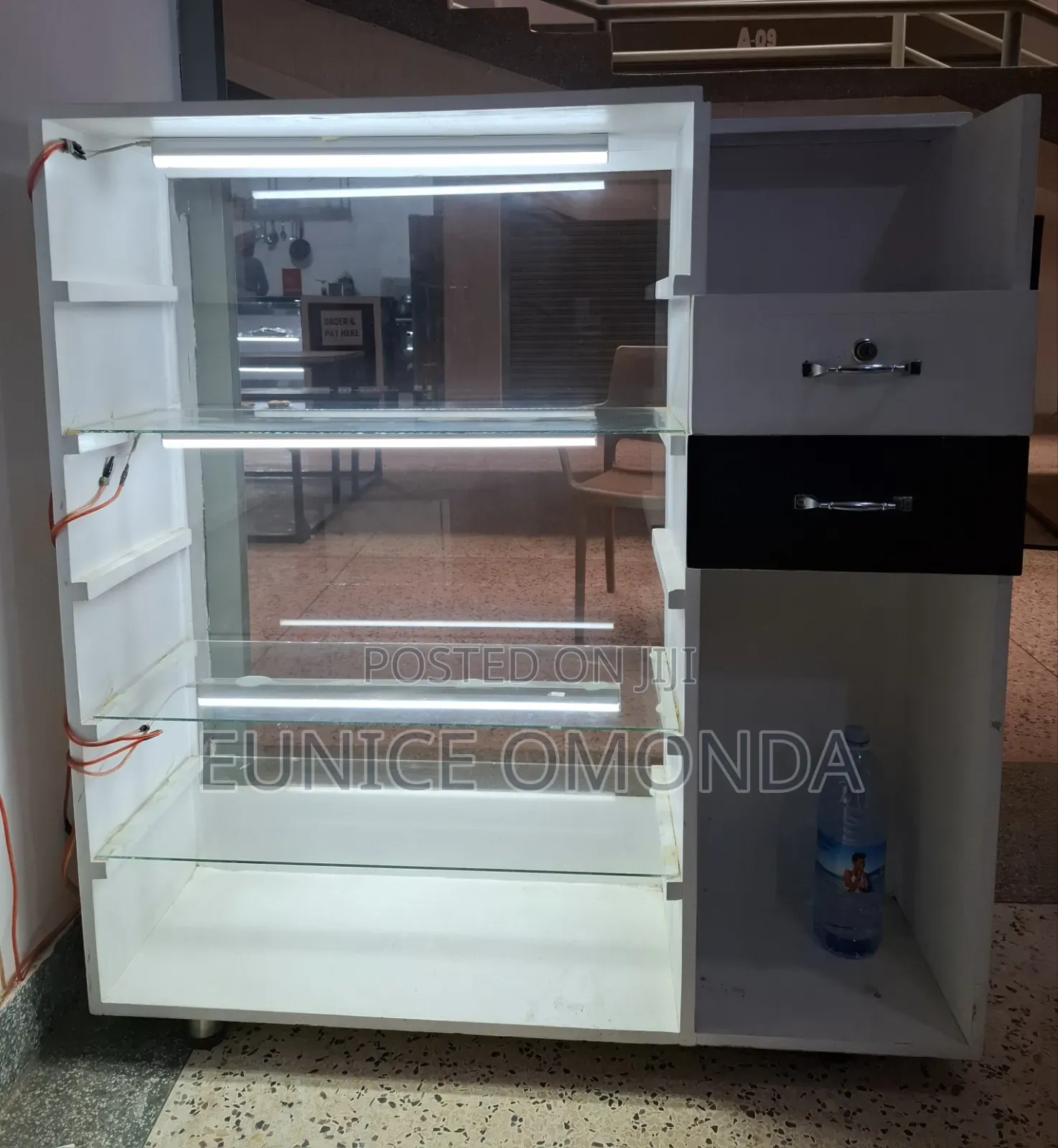 Shop Display Counter