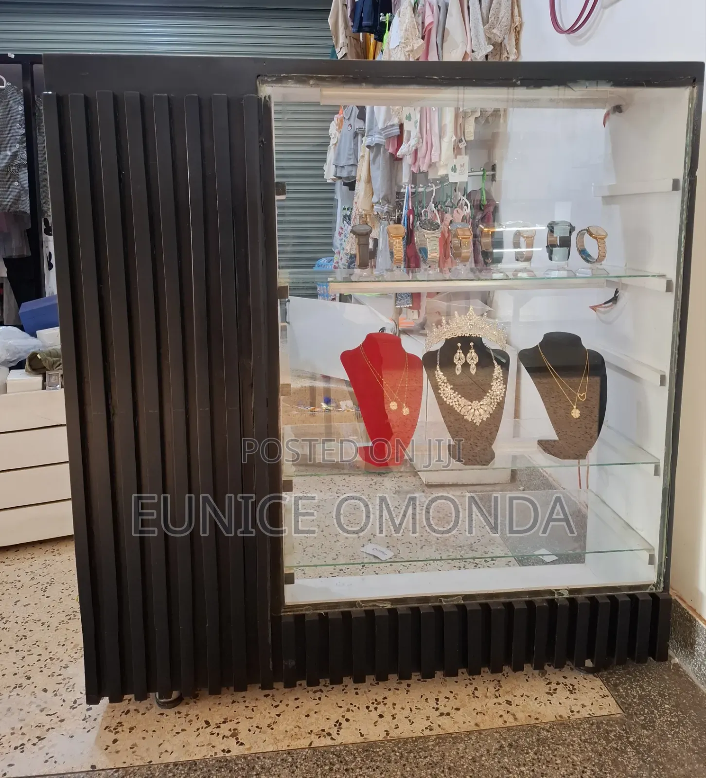 Shop Display Counter