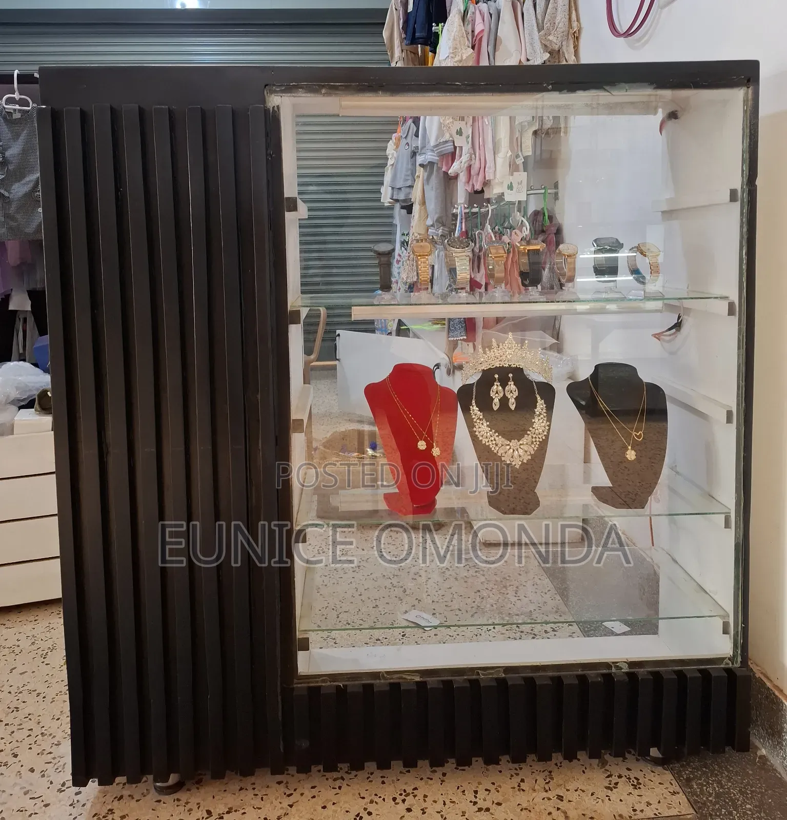 Shop Display Counter
