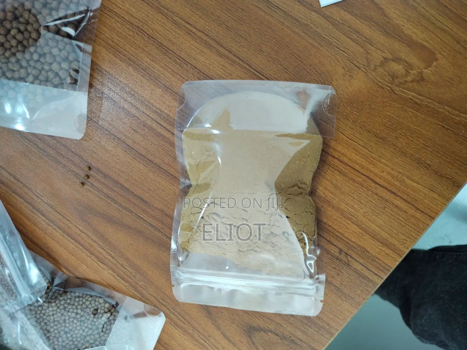 Powder Fish Feeds 48% Cp New Hope