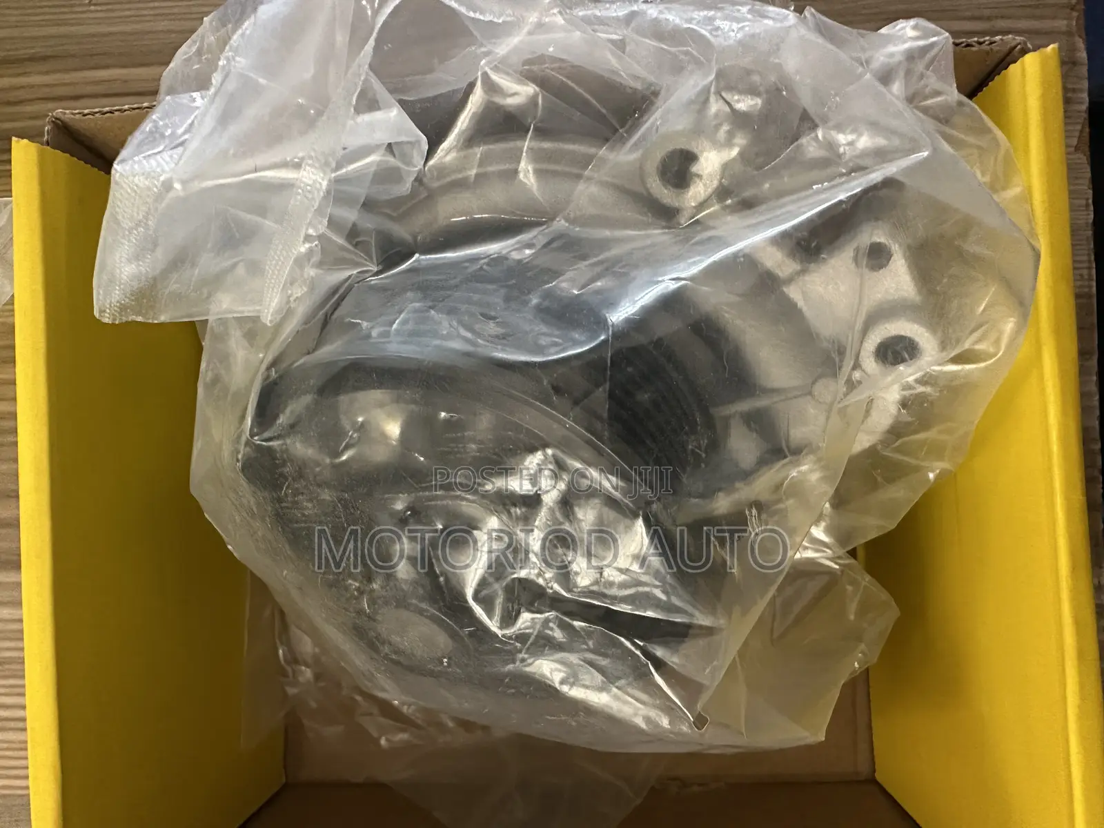 Engine Water Pump Mercedes