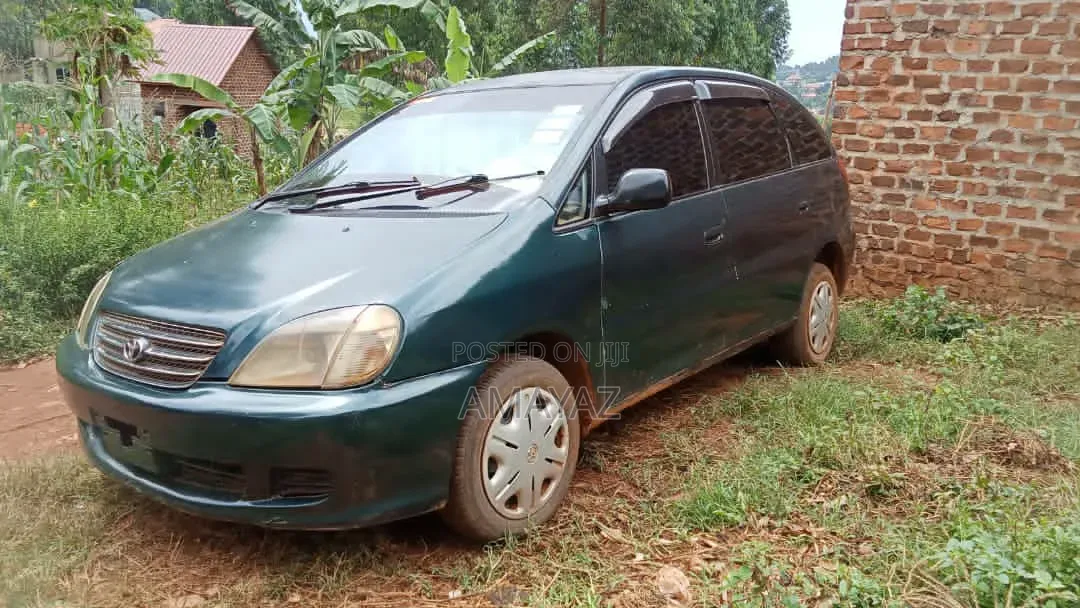Toyota Nadia 1999 Green