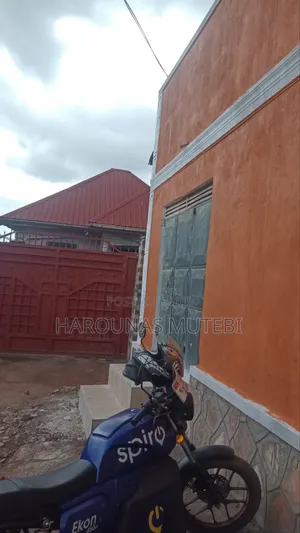 5bdrm House in Kabulengwa Nansana, Wakiso / Wakiso for sale