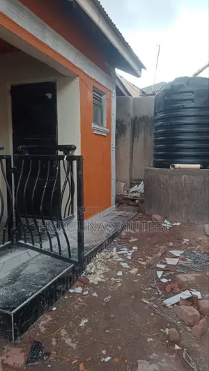 5bdrm House in Kabulengwa Nansana, Wakiso / Wakiso for sale