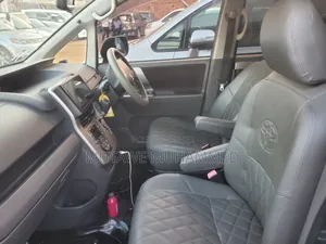 Toyota Noah 2011 Gray