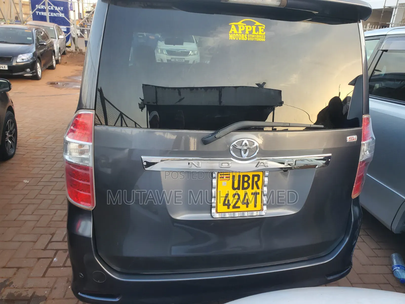 Toyota Noah 2011 Gray